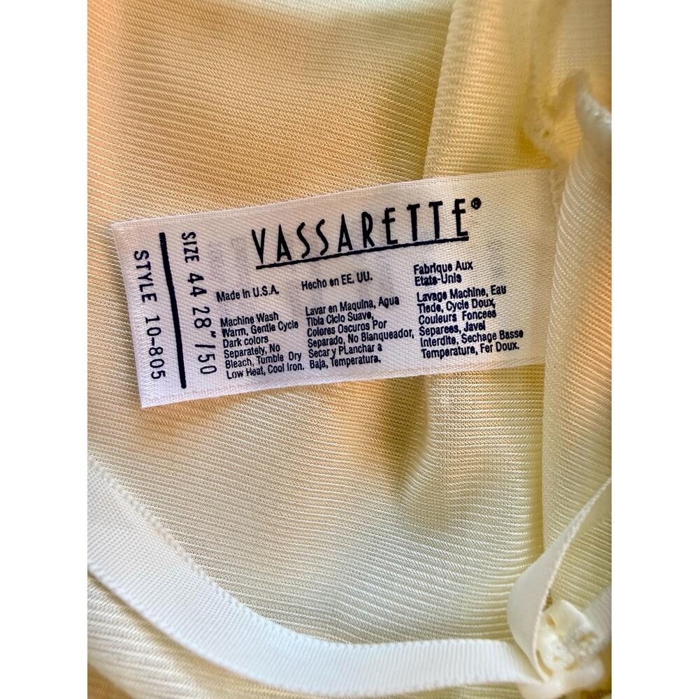 Vintage Vassarette Nylon Full Slip 1970s Lace V-Bodice Ivory Size 44 - Picture 14 of 14